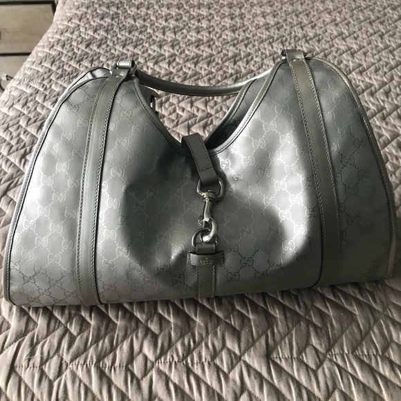 metallic silver gucci bag